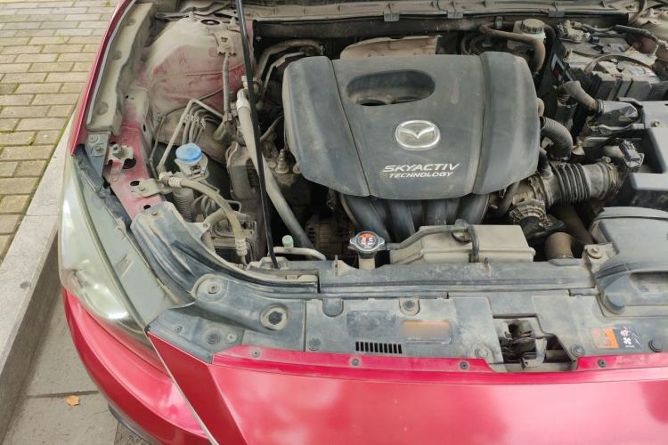 Used Mazda 3 Axela 2014 Sedan 1.5L Manual Comfort Model Engine Bay Right