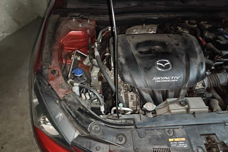 Used Mazda 3 Axela 2014 Sedan 1.5L Automatic Comfort Model Engine Bay Right