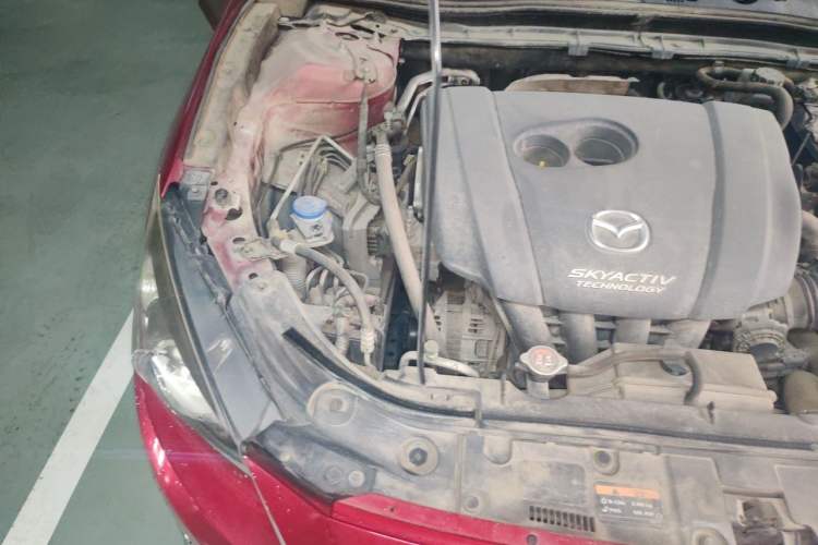 Used Mazda 3 Axela 2014 Sedan 2.0L Automatic Sport Model Engine Bay Right