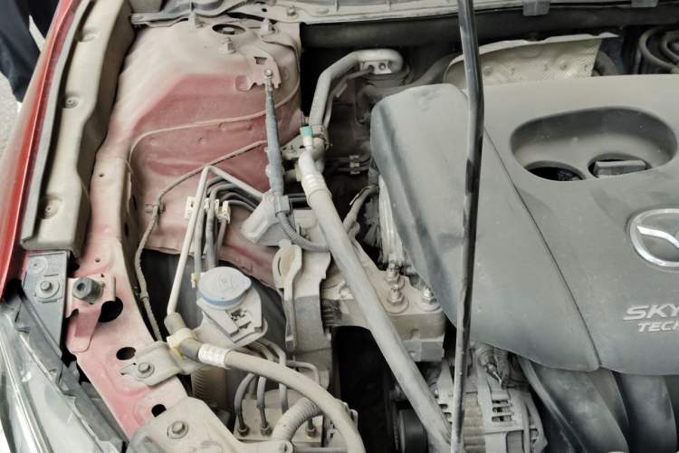 Used Mazda 3 Axela 2014 Sedan 1.5L Automatic Luxury Model Engine Bay Right