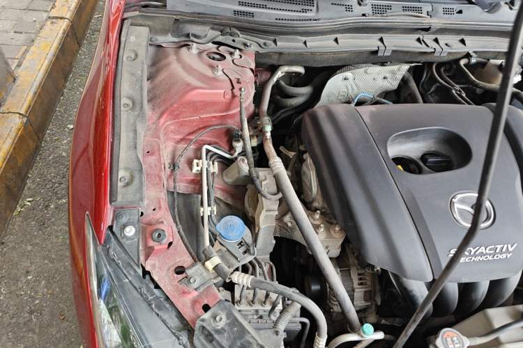 Used Mazda 3 Axela 2014 Sedan 1.5L Automatic Luxury Model Engine Bay Right