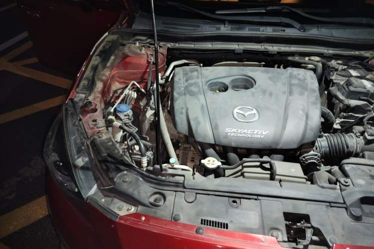 Used Mazda 3 Axela 2014 Sedan 2.0L Automatic Flagship Model Engine Bay Right