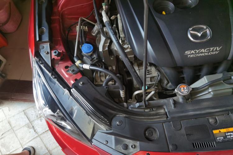 Used Mazda 3 Axela 2014 Hatchback 2.0L Automatic Flagship Model Engine Bay Right