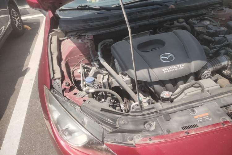 Used Mazda 3 Axela 2014 Sedan 1.5L Automatic Luxury Model Engine Bay Right