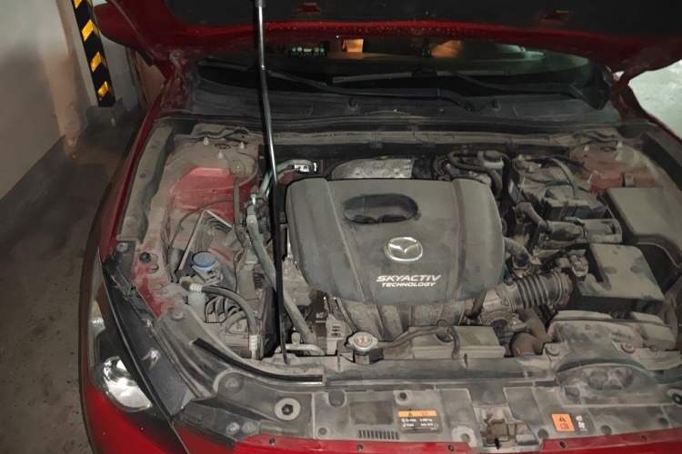 Used Mazda 3 Axela 2014 Sedan 1.5L Automatic Comfort Model Engine Bay Right
