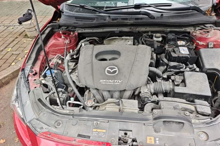 Used Mazda 3 Axela 2014 Sedan 1.5L Automatic Luxury Model Engine Bay Right