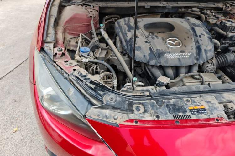 Used Mazda 3 Axela 2014 Sedan 1.5L Automatic Comfort Model Engine Bay Right