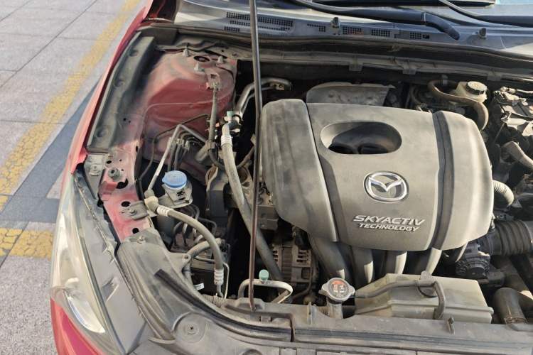 Used Mazda 3 Axela 2014 Sedan 1.5L Automatic Luxury Model Engine Bay Right
