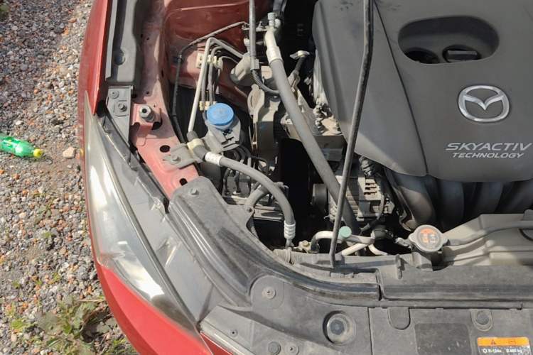 Used Mazda 3 Axela 2014 Sedan 1.5L Automatic Luxury Model Engine Bay Right