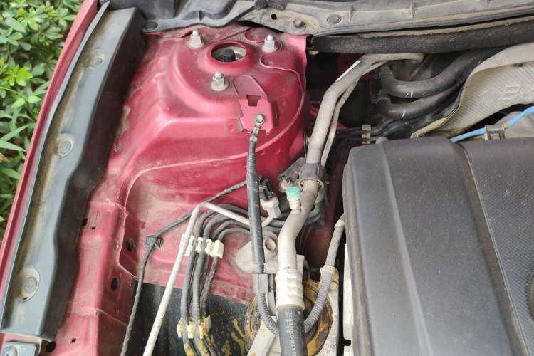 Used Mazda 3 Axela 2014 Hatchback 2.0L Automatic Flagship Model Engine Bay Right