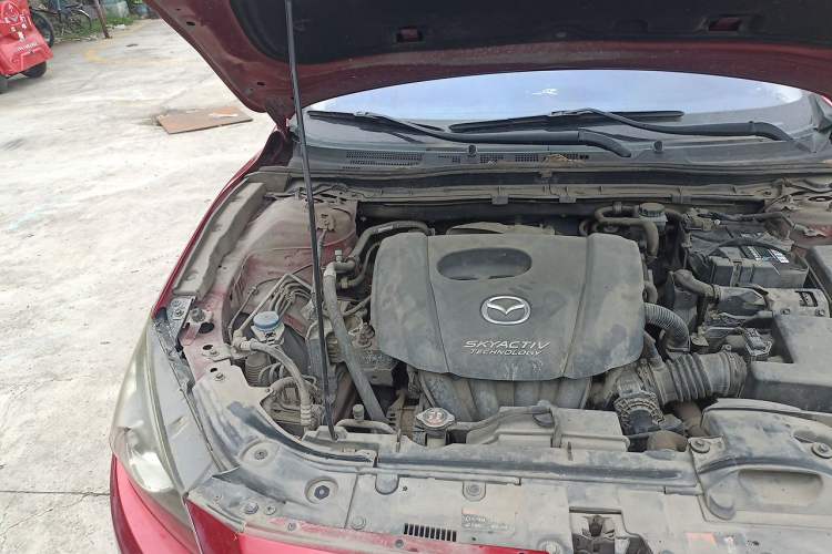 Used Mazda 3 Axela 2014 Sedan 1.5L Manual Comfort Model Engine Bay Right