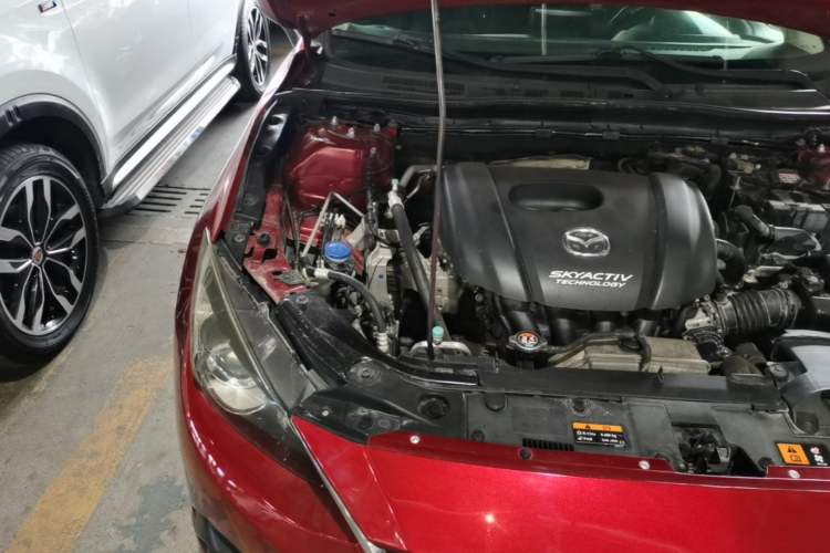 Used Mazda 3 Axela 2014 Sedan 1.5L Automatic Luxury Model Engine Bay Right