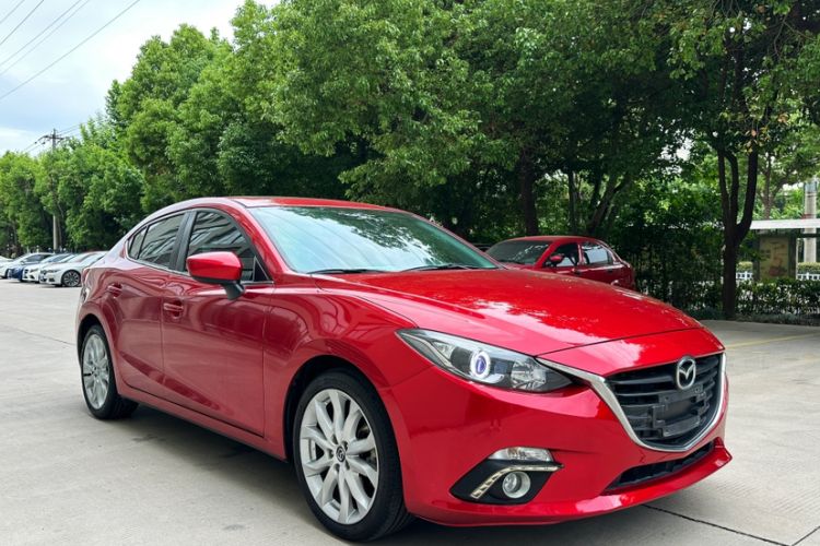 Used Mazda 3 Axela 2014 Sedan 2.0L Automatic Sport Model Exterior 2