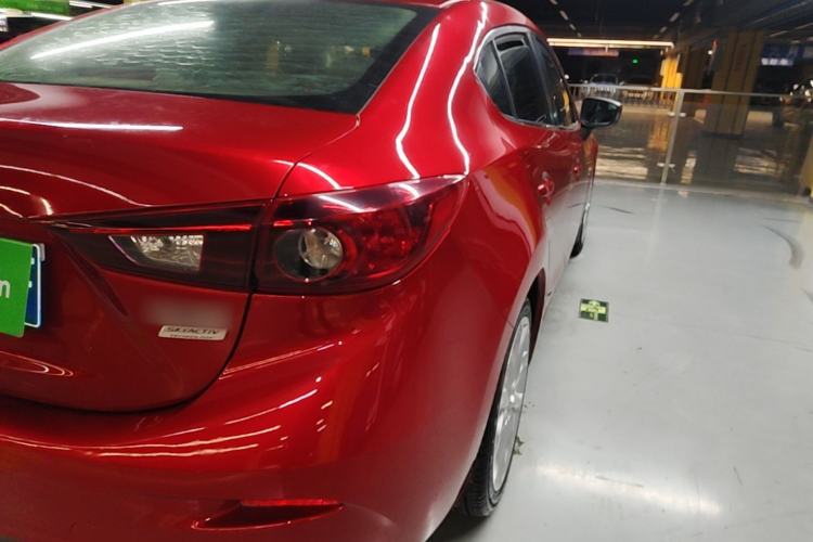 Used Mazda 3 Axela 2014 Sedan 2.0L Automatic Sport Model Exterior 3