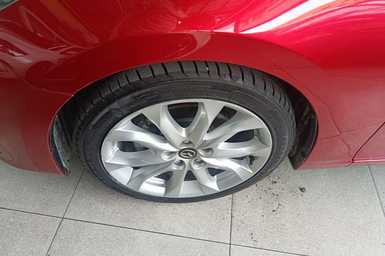 Used Mazda 3 Axela 2014 Sedan 2.0L Automatic Sport Model Exterior 4