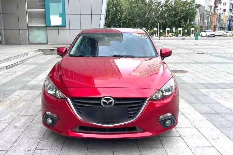 Used Mazda 3 Axela 2014 Sedan 1.5L Automatic Luxury Model Exterior 4