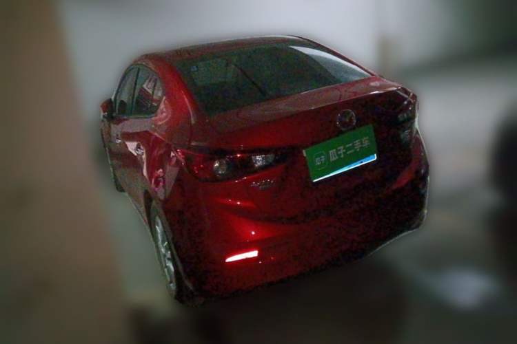 Used Mazda 3 Axela 2014 Sedan 1.5L Automatic Luxury Model Exterior 4