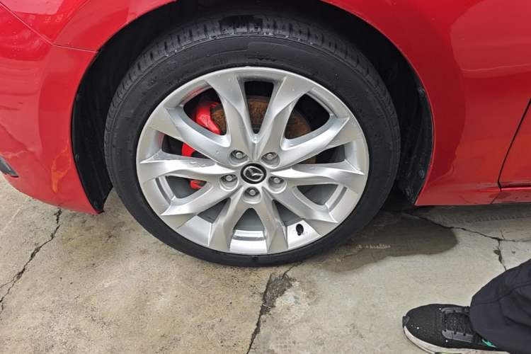 Used Mazda 3 Axela 2014 Sedan 2.0L Automatic Sport Model Exterior 4