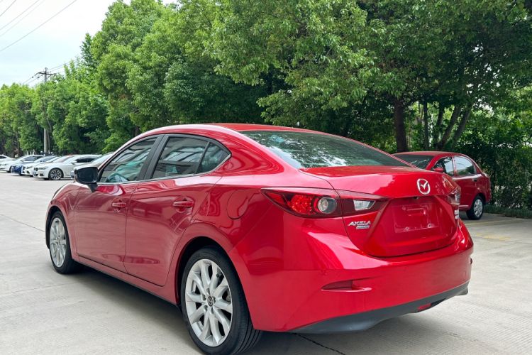 Used Mazda 3 Axela 2014 Sedan 2.0L Automatic Sport Model Exterior 5