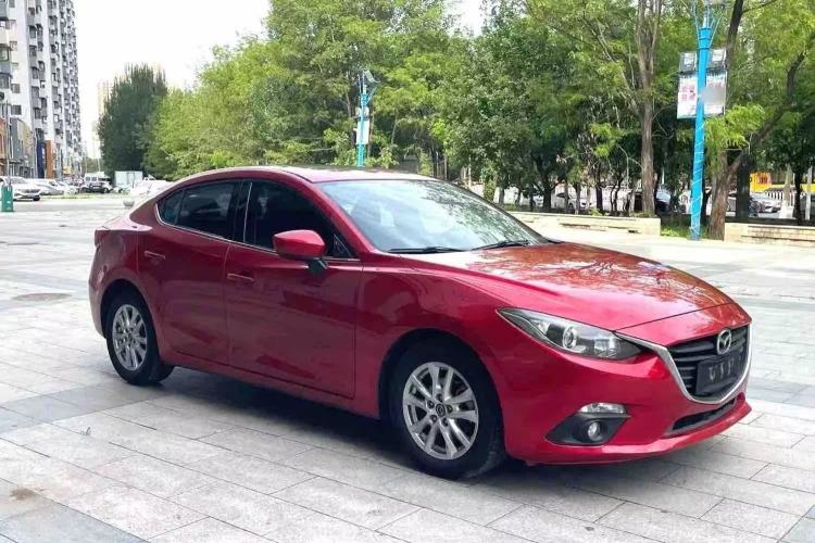 Used Mazda 3 Axela 2014 Sedan 1.5L Automatic Luxury Model Exterior 5