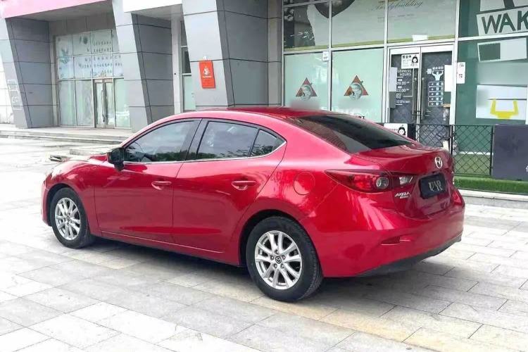 Used Mazda 3 Axela 2014 Sedan 1.5L Automatic Luxury Model Exterior 6