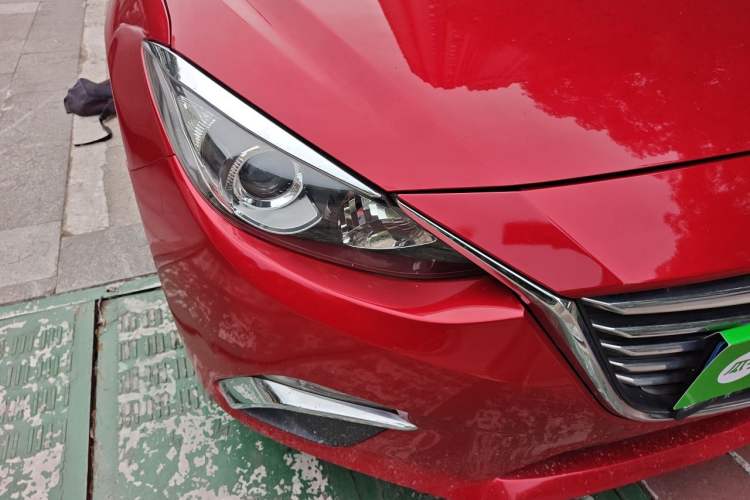 Used Mazda 3 Axela 2014 Sedan 1.5L Automatic Comfort Model Exterior 6