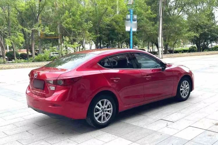 Used Mazda 3 Axela 2014 Sedan 1.5L Automatic Luxury Model Exterior 7