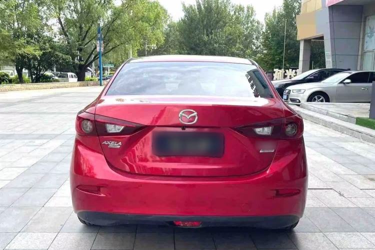 Used Mazda 3 Axela 2014 Sedan 1.5L Automatic Luxury Model Exterior 8