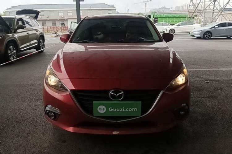 Used Mazda 3 Axela 2014 Sedan 1.5L Automatic Luxury Model Front