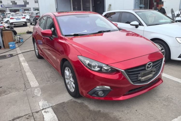 Used Mazda 3 Axela 2014 Hatchback 1.5L Automatic Luxury Model Front Right 45 Deg