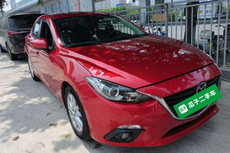 Used Mazda 3 Axela 2014 Sedan 1.5L Automatic Luxury Model Front Right 45 Deg