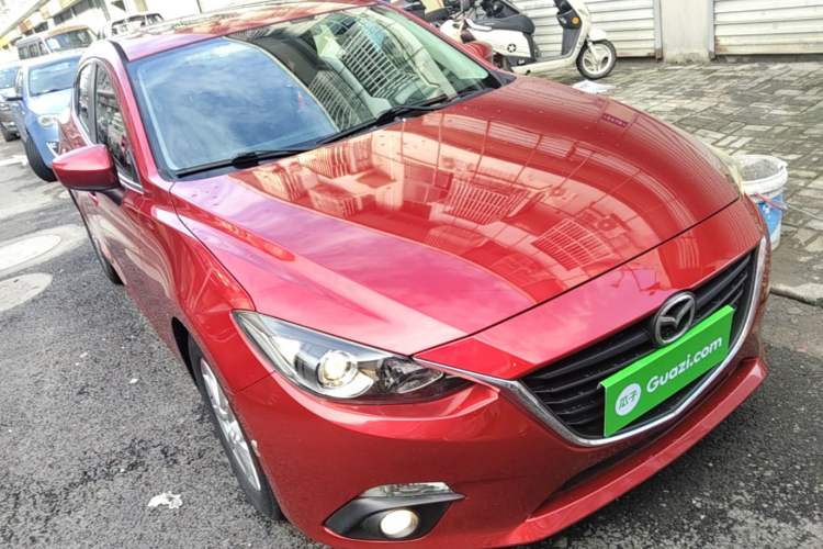 Used Mazda 3 Axela 2014 Sedan 1.5L Automatic Luxury Model Front Right 45 Deg