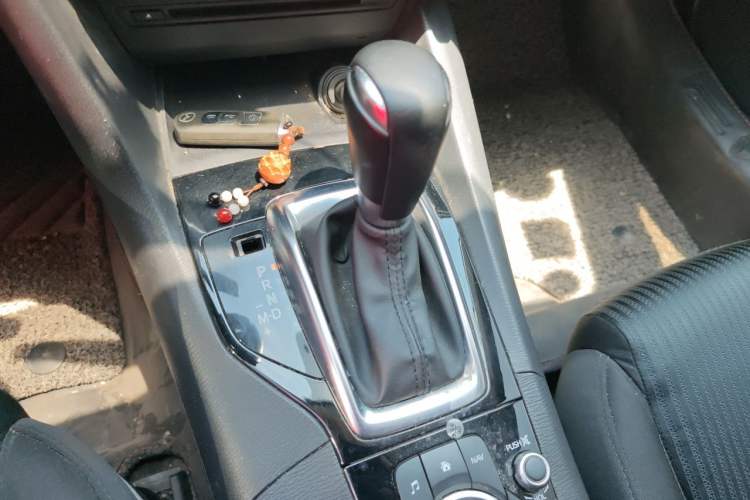 Used Mazda 3 Axela 2014 Sedan 1.5L Automatic Luxury Model Gear Lever