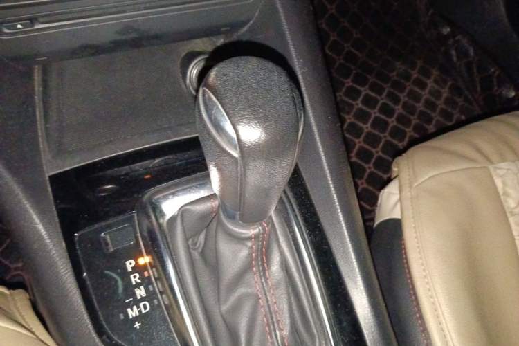 Used Mazda 3 Axela 2014 Sedan 2.0L Automatic Sport Model Gear Lever