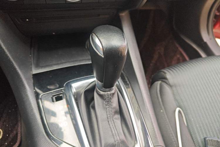 Used Mazda 3 Axela 2014 Sedan 1.5L Automatic Luxury Model Gear Lever