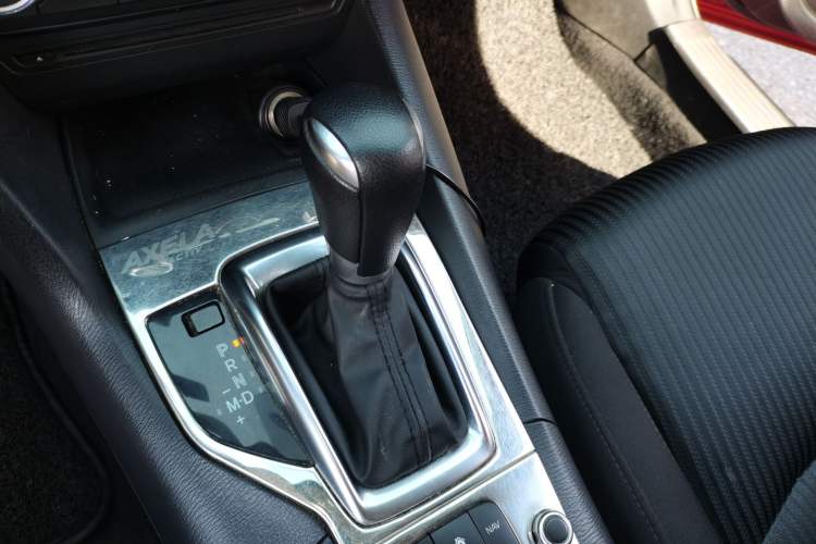 Used Mazda 3 Axela 2014 Sedan 1.5L Automatic Luxury Model Gear Lever