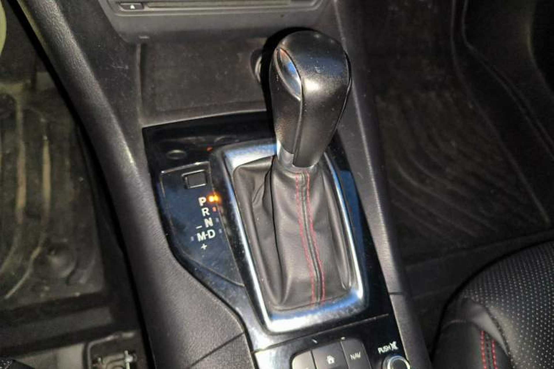 Used Mazda 3 Axela 2014 Hatchback 2.0L Automatic Flagship Model Gear Lever