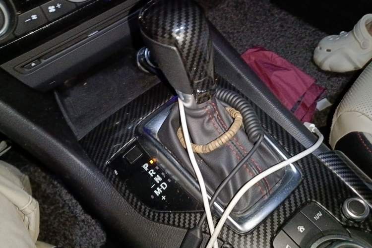 Used Mazda 3 Axela 2014 Sedan 2.0L Automatic Sport Model Gear Lever
