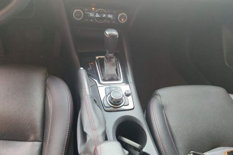 Used Mazda 3 Axela 2014 Sedan 2.0L Automatic Sport Model Gear Lever