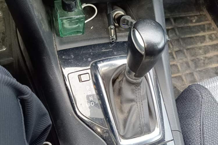 Used Mazda 3 Axela 2014 Sedan 1.5L Automatic Luxury Model Gear Lever