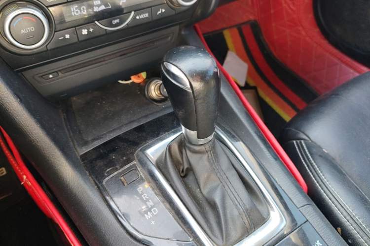 Used Mazda 3 Axela 2014 Hatchback 1.5L Automatic Luxury Model Gear Lever