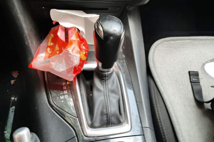 Used Mazda 3 Axela 2014 Sedan 1.5L Automatic Luxury Model Gear Lever