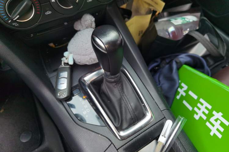 Used Mazda 3 Axela 2014 Sedan 1.5L Automatic Comfort Model Gear Lever