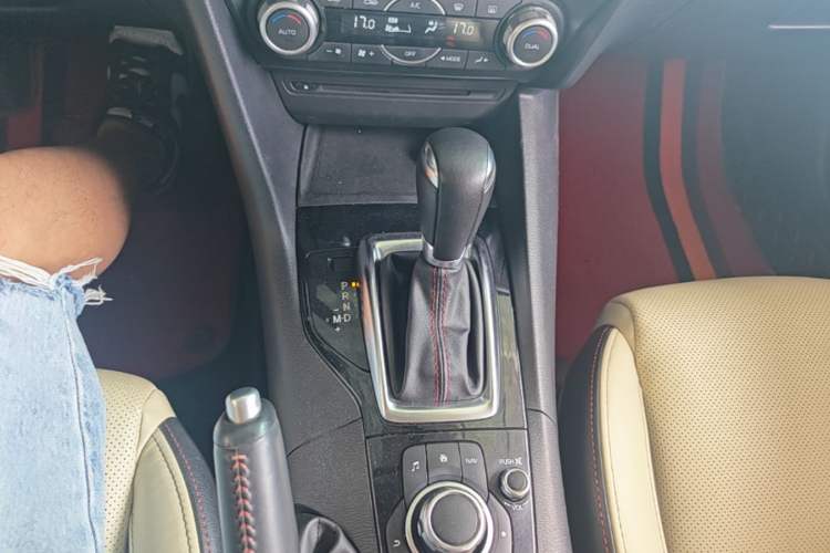 Used Mazda 3 Axela 2014 Sedan 2.0L Automatic Sport Model Gear Lever