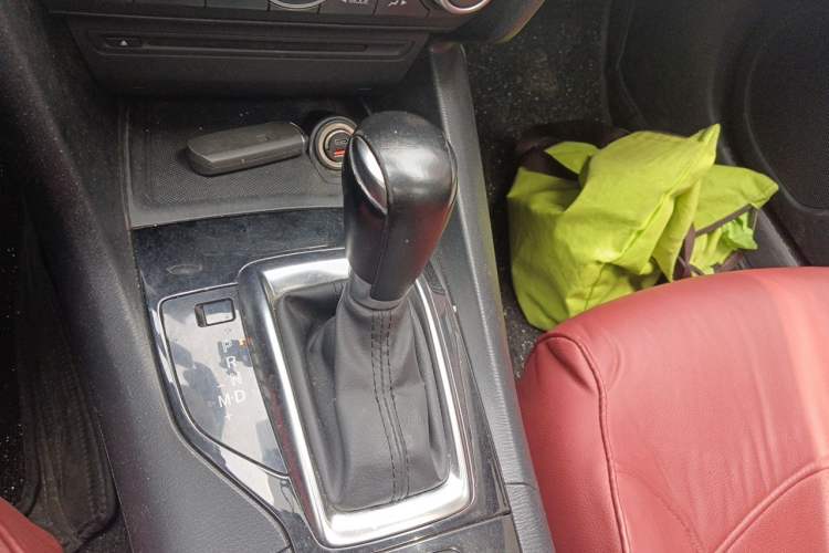 Used Mazda 3 Axela 2014 Sedan 1.5L Automatic Luxury Model Gear Lever