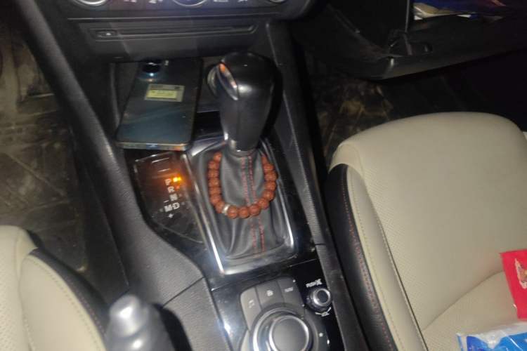 Used Mazda 3 Axela 2014 Sedan 2.0L Automatic Sport Model Gear Lever