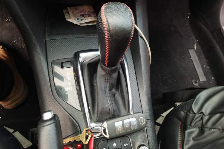 Used Mazda 3 Axela 2014 Sedan 1.5L Automatic Comfort Model Gear Lever