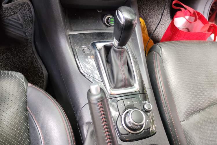 Used Mazda 3 Axela 2014 Sedan 1.5L Automatic Prestige Model Gear Lever