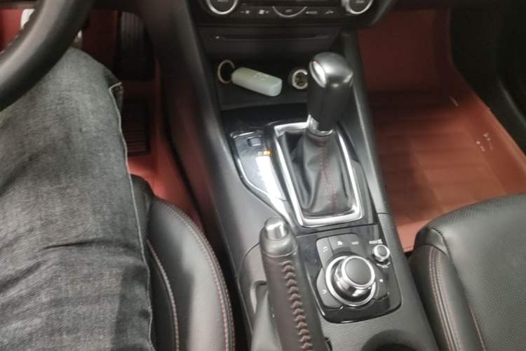 Used Mazda 3 Axela 2014 Sedan 2.0L Automatic Sport Model Gear Lever