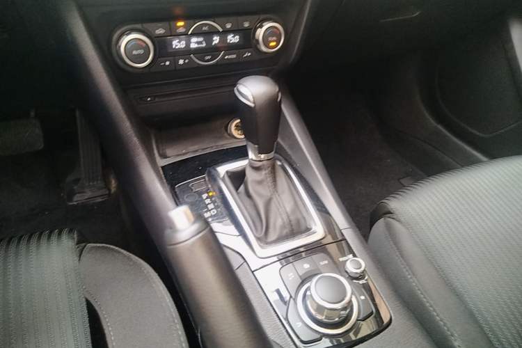 Used Mazda 3 Axela 2014 Sedan 1.5L Automatic Luxury Model Gear Lever
